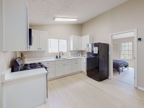 roommates in Undisclosed, Lithonia, GA 30038 Fresh, Comfortable Co-Living in Stonecrest! (id. 31716) - cirtru.com