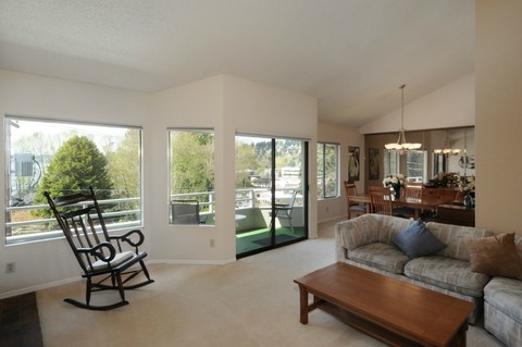 roommates in Kirkland Private room 2B2B (Female roommate) - cirtru.com