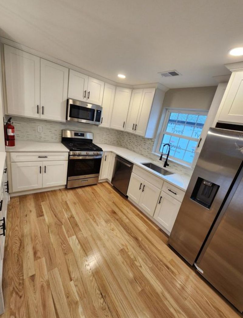 roommates in Elizabeth Room3Bed.1Bath - cirtru.com