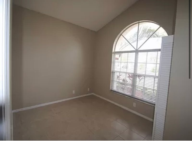 roommates in Lake Worth Private Room in 3Bed.1.5Bath - cirtru.com