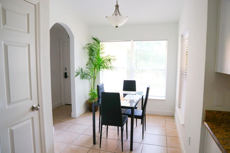 roommates in Undisclosed, Lakeland, FL 33805 Comfortable & newly-renovated Lakeland House with Backyard (id. 7348) - cirtru.com