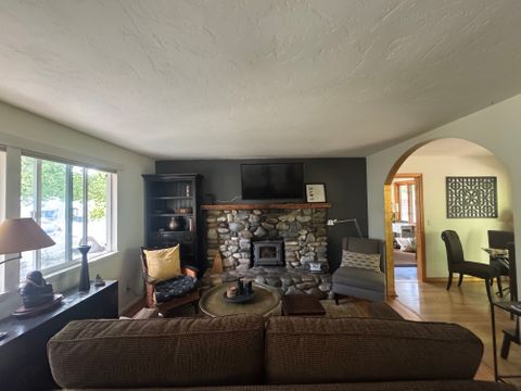 Entire Place 3Bed.1Bath