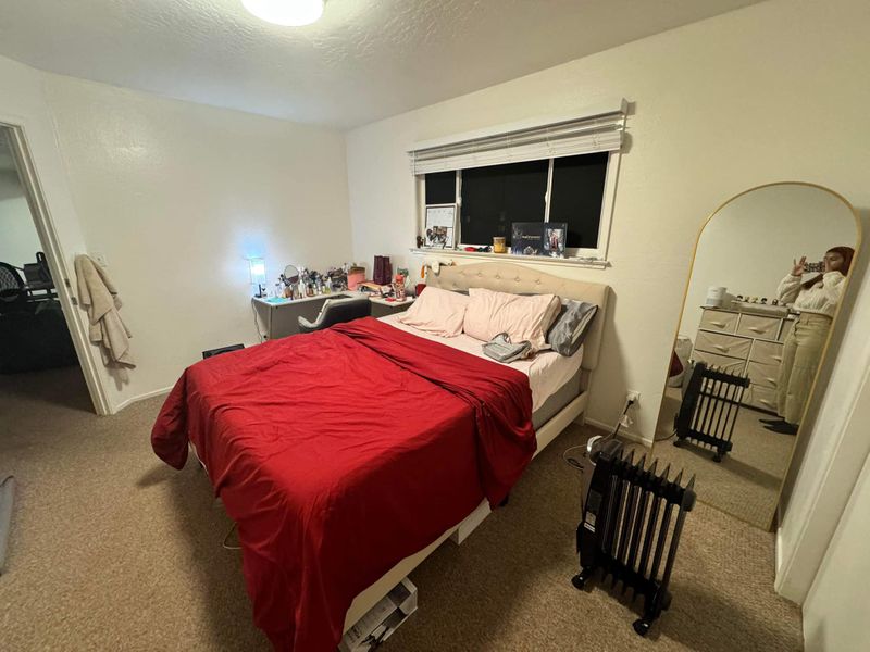 roommates in Redwood City Shared Room in 2Bed.1Bath - cirtru.com