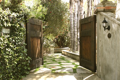 roommates in Los Angeles Private Room in 4 Bed.3Bath - cirtru.com