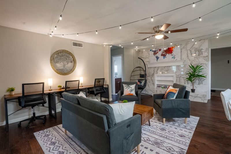 roommates in Undisclosed, Denton, TX 76209 Join a residence catered to focused, working professionals. Secure a quality living space that offers more than just the basics!  All-Inclusive Utilities • High-Speed WiFi •  Kitchen with Brand New Appliances  Top-Rated Denton Host (id. 11144) - cirtru.com