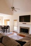 Live in Lakewood Heights (id. 33755)