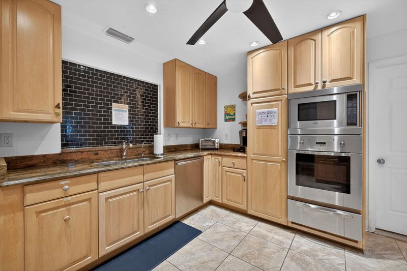 roommates in Undisclosed, Cape Coral, FL 33990 Sunny & Centrally Located SE Cape Coliving Retreat (id. 29697) - cirtru.com