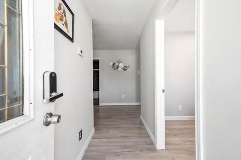 Move-In Ready Home in Houston's South Side | All Utilities Included (id. 32058)