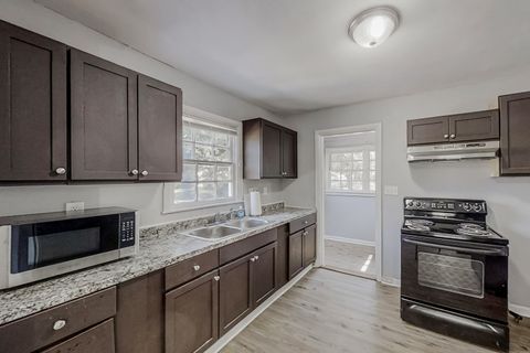 roommates in Undisclosed, Atlanta, GA 30311 Stylish Upgraded Home  Super High-Speed Wi-Fi 400Mbps Biweekly Cleaning   Less than 1 Min Walk to Bus Stop  Onsite Parking  Smart Lock Rooms (id. 3844) - cirtru.com