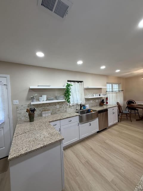 Peaceful streets with a strong community feel in Fort Worth (id. 16278)
