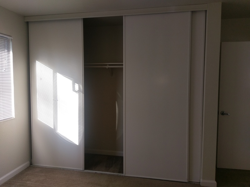 Looking for 3rd Roommate