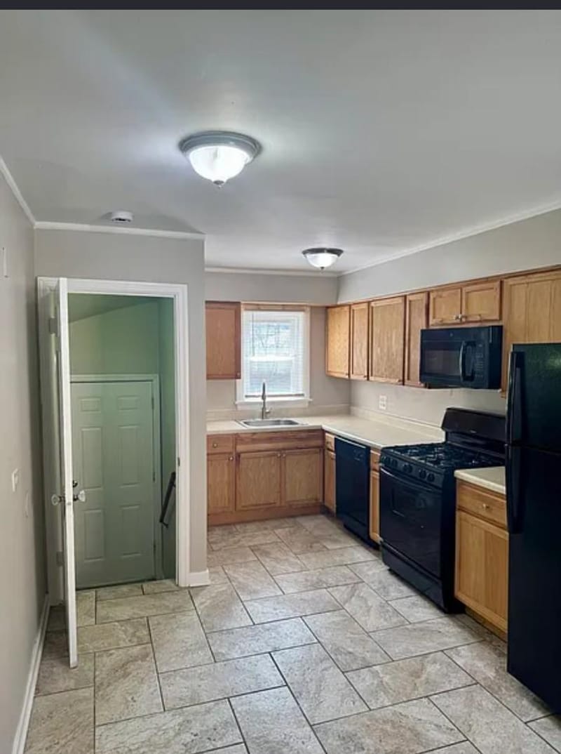 Broadview, iL. Home, with single bedroom for rent. (id. 44522)
