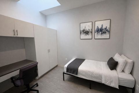 4BR Dorm-Style Living  | Basketball Court  + Lounge Spaces + Parking (id. 28678)