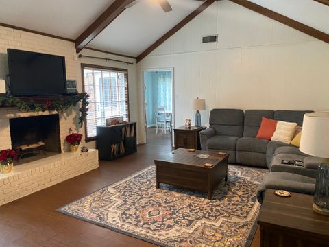 Entire Place 4Bed.2Bath