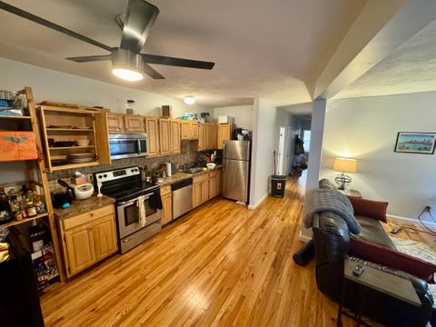 Private Room in 3Bed.1Bath