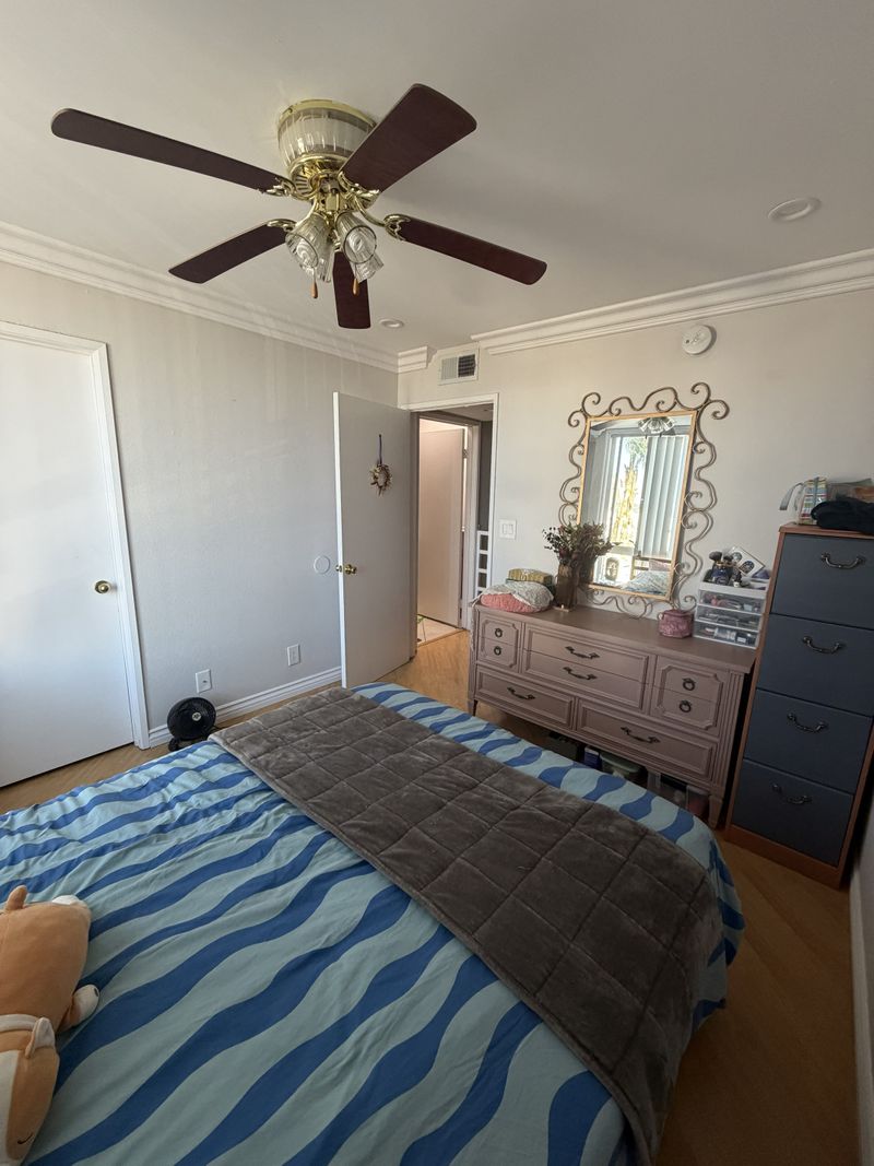 roommates in Los Angeles Private Room in 2Bed.1.5Bath - cirtru.com