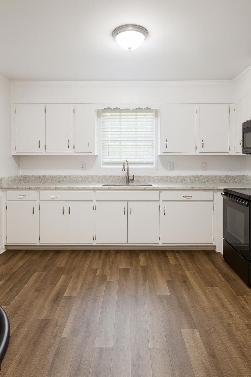 Cozy and Bright College Park Home | Fully Furnished, Secure, and Convenient | No Move-In Fee , Free Wi-Fi , Monthly Cleanings , and Bus Stops within 0.4–0.5 Miles (id. 3979)