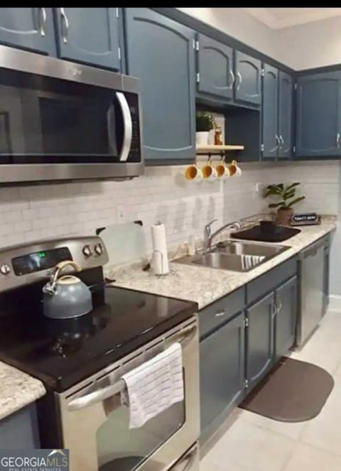 roommates in Undisclosed, Macon, GA 31204 "The Hillcrest House" is Fully furnished house with six bedrooms and four bathrooms. (id. 17886) - cirtru.com