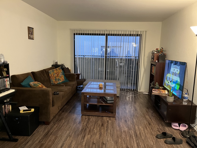 roommates in Northridge Shared Room in 2Bed.2Bath - cirtru.com