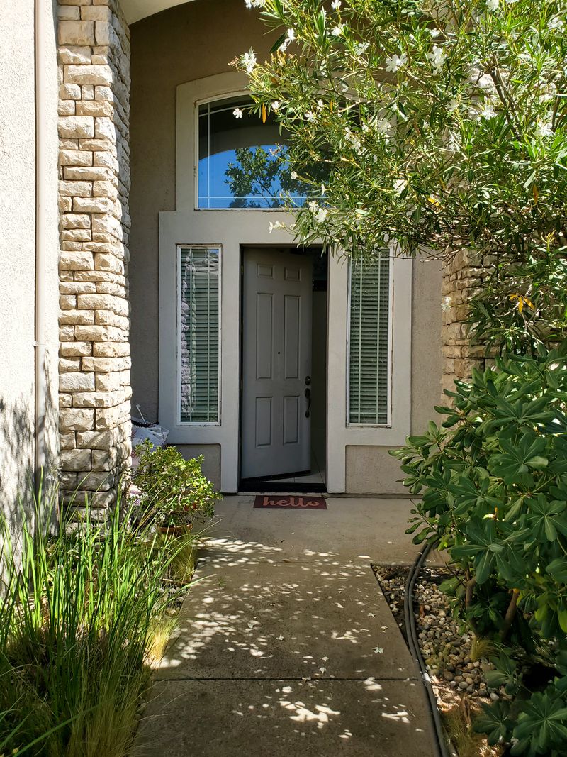 roommates in Elk Grove Room5Bed.3Bath - cirtru.com