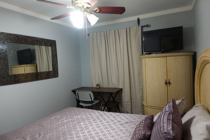 roommates in Undisclosed, San Antonio, TX 78239 Clean & Cozy  Home  Queen-bed / assigned-Parking available & close to bus stop  / only a 2-mile drive to Walmart & HEB on Walzem  NorthEast-San Antonio Major employers near by (id. 30116) - cirtru.com