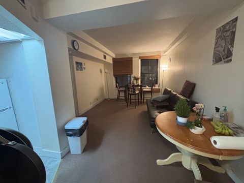 Private Room in 2Bed.1Bath