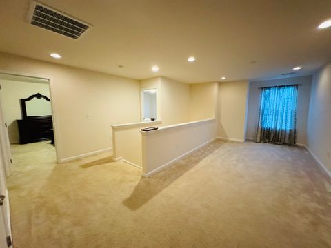 Entire Place 4Bed.2.5Bath