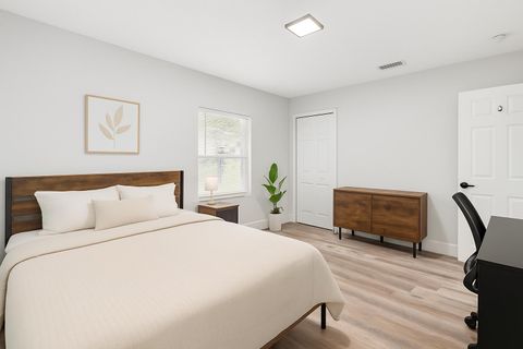 roommates in Undisclosed, Orlando, FL 32839 Affordable Orlando Living!  Cozy, Clean & Move-In Ready (id. 13822) - cirtru.com