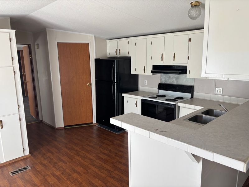 roommates in Pinewood Entire Place 3Bed.2Bath - cirtru.com