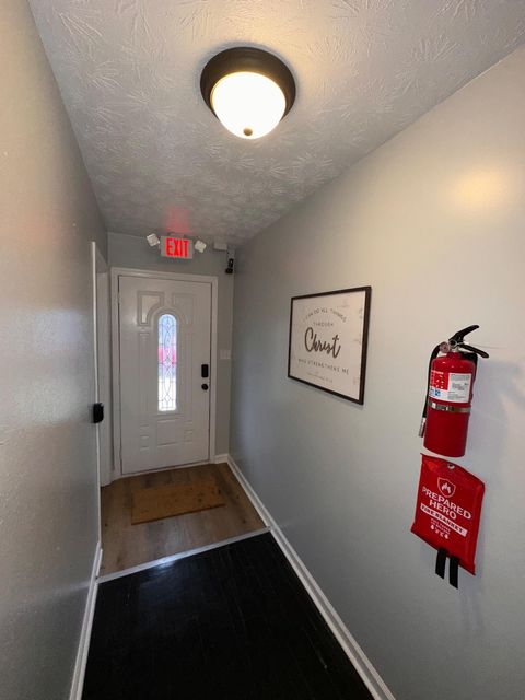 Riverside Home, a 5 minute walk to transit stop Harding St & 21st St (id. 24895)