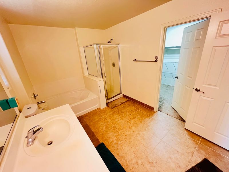 roommates in Avondale Private Room in 6Bed.2Bath - cirtru.com