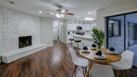 Spacious & newly-renovated Lakeland House with private yard (id. 7379)