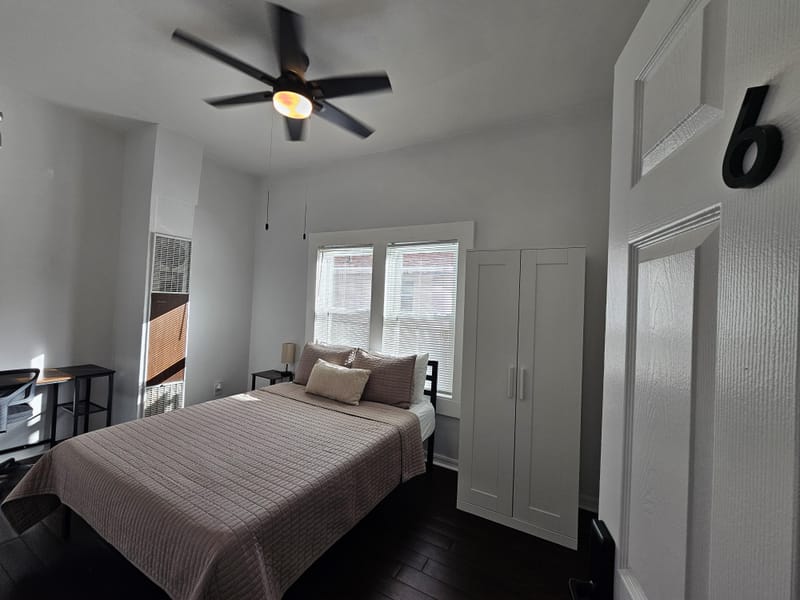 Orlando House with Dining area. Cozy & comfortable, Closed to public transportation (id. 10171)