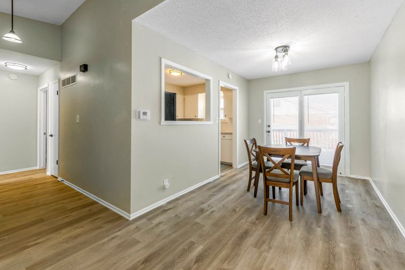 roommates in Undisclosed, Lees Summit, MO 64063 Peaceful, Hassle-Free Affordable Living -   Near Hwy 291 & NE Chipman Rd -  Restaurants, Parks & Groceries! (id. 6270) - cirtru.com