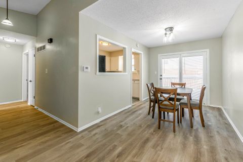Peaceful, Hassle-Free Affordable Living -   Near Hwy 291 & NE Chipman Rd -  Restaurants, Parks & Groceries! (id. 6270)