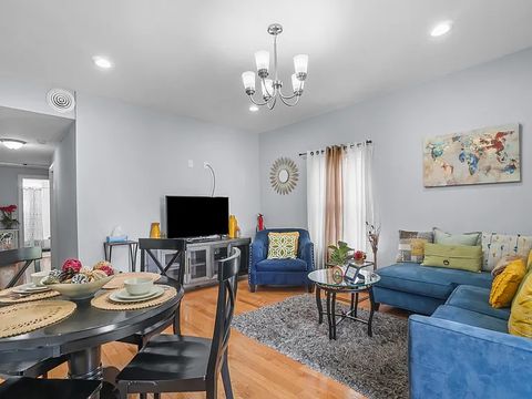 Private Room in 3Bed.1Bath