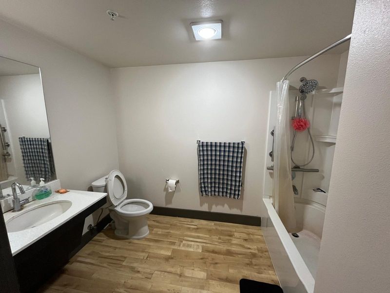 roommates in Seattle Entire Place 2Bed.1Bath - cirtru.com