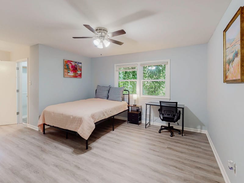 roommates in Undisclosed, College Park, GA 30337 Stylish Home in East Point | Great Location & Amenities (id. 17210) - cirtru.com