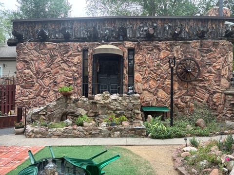 roommates in Colorado Springs Entire Place 1Bed.1Bath - cirtru.com