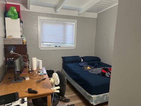Private Room in 3Bed.1Bath