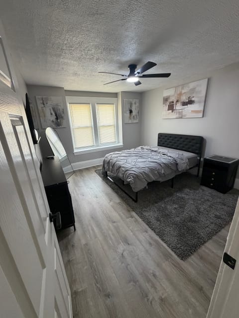 Room7Bed.3Bath