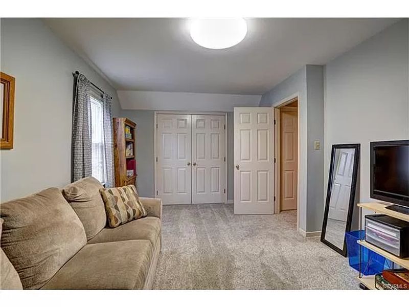 roommates in Glen Allen Private Room in 4Bed.2.5Bath - cirtru.com
