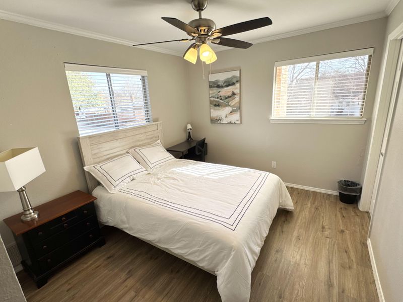 Private Room Prime Plano| Quiet | Smart TV | Fast WiFi | Parking | All Utilities Included (id. 20971)