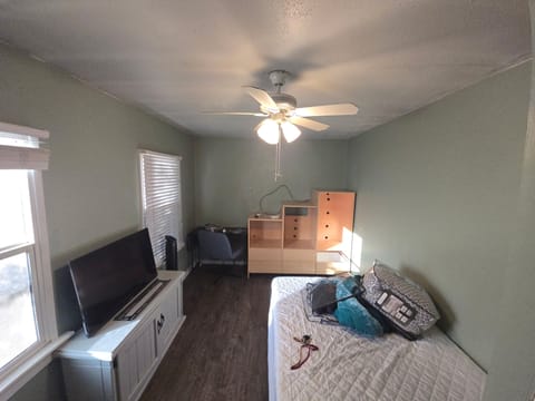 Private Room in 2Bed.1Bath