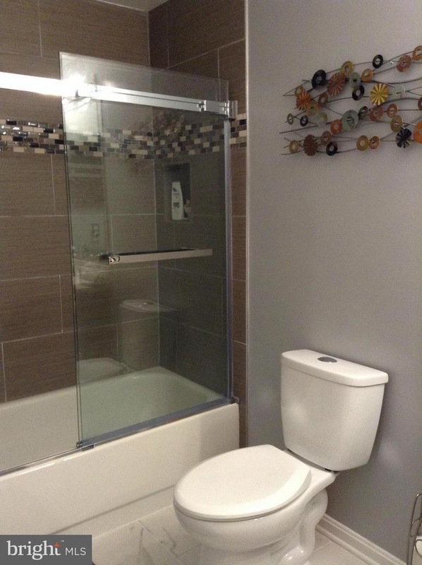 roommates in Springfield Private Room in 1Bed.1Bath - cirtru.com
