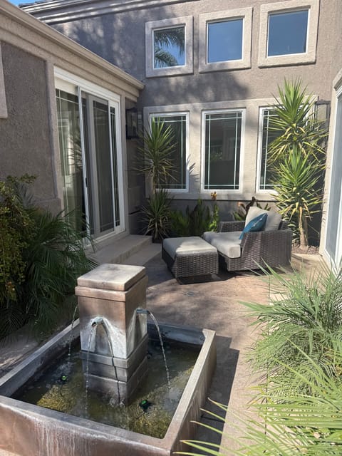 roommates in Moorpark Private Room in 5Bed.4.5Bath - cirtru.com