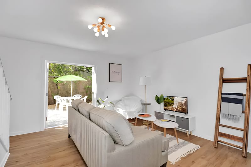 roommates in Undisclosed, St. Petersburg, FL 33702 Bright & Cozy Townhouse Fully furnished & 10 min drive to downtown (id. 18617) - cirtru.com
