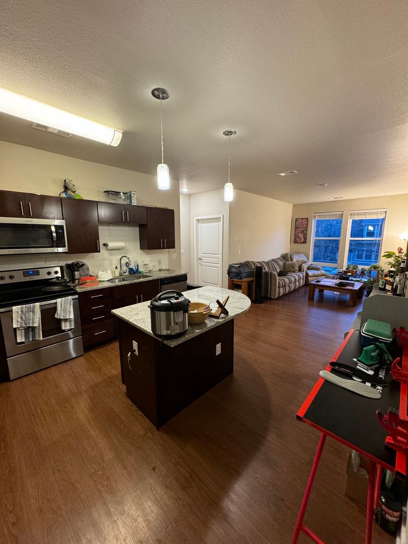 Private Room in 2Bed.2Bath