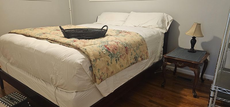 roommates in Undisclosed, Pikesville, MD 21208 Homey & high-quality Pikesville House with Dining area (id. 12721) - cirtru.com