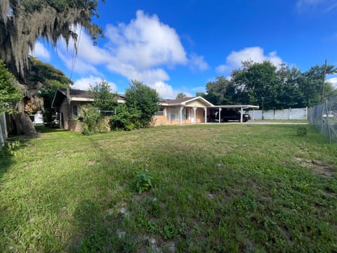 roommates in Undisclosed, Auburndale, FL 33823 Soulful Living…. (id. 42931) - cirtru.com